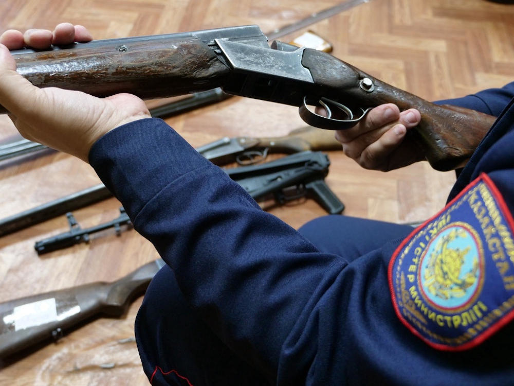 В Казахстане с 22 апреля стартует акция по выкупу оружия у населения